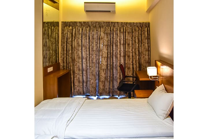 book a hotel suite in pune